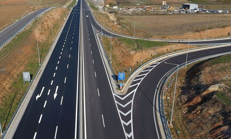 Karakaçi: Të gjitha akset e Korridorit Blu do të ndërtohen me PPP